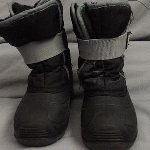 Toddler black snow boots